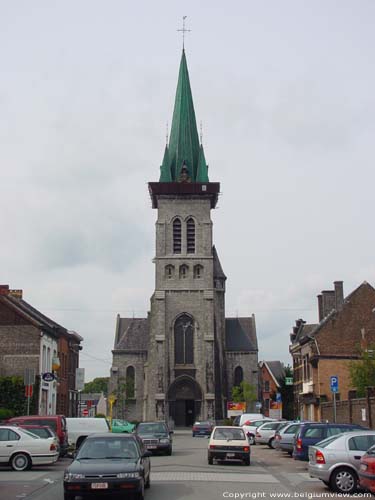 Kerk Sint-Catherine en Sint-Philomne MANAGE foto  