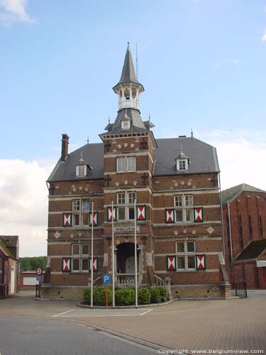 Politiekantoor Boortmeerbeek (vroeger gemeentehuis) BOORTMEERBEEK foto  