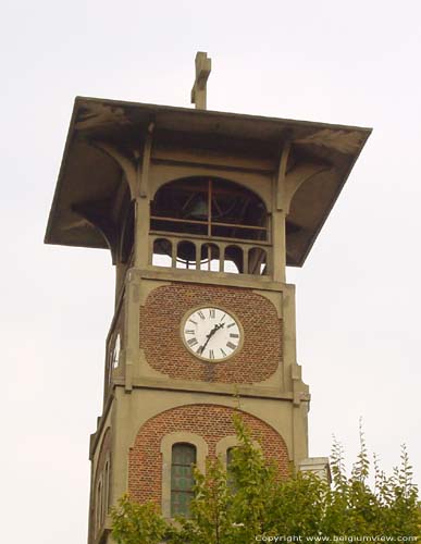 Sint-Pieter van Maubroux kerk (Rixensart) GENVAL / RIXENSART foto Detail toren