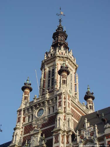 Gemeentehuis van Schaarbeek SCHAARBEEK foto Detail toren