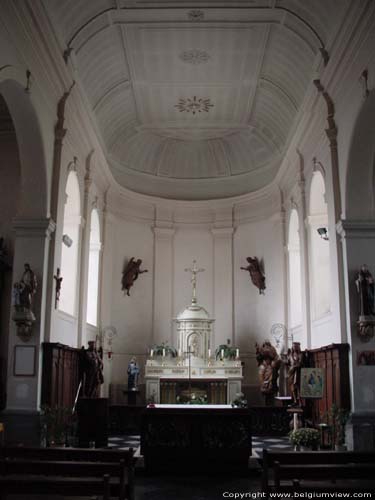 Kerk MONT-SAINT-GUIBERT foto Middenschip