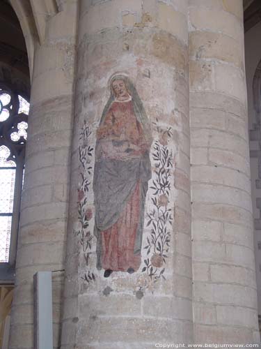 Sint-Genovevakerk (Zepperen) SINT-TRUIDEN foto Muurschildering van rond 1500.