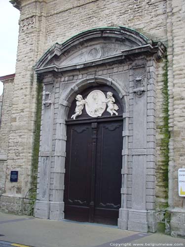 Sint-Laurentiuskerk LOKEREN foto Detail inkom