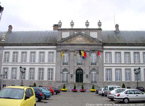 Voormalige Sint-Maartenabdij - huidige stadhuis TOURNAI / DOORNIK foto 