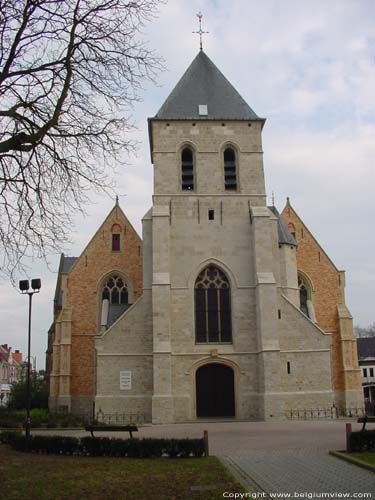 Sint-Martinuskerk BERLARE foto Westertoren