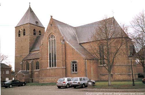 Sint-Pieter en Pauluskerk PULLE / ZANDHOVEN foto Deze foto werd ons door Bram en Toon Caers bezorgd (waarvoor onze dank!)