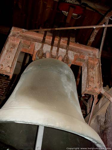 Église Saint Pierre & Saint-Paul PULLE / ZANDHOVEN photo La cloche la plus vieille de l'Europe Occidentale