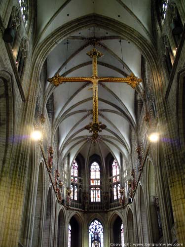 Sint-Martinus Basiliek HALLE foto 