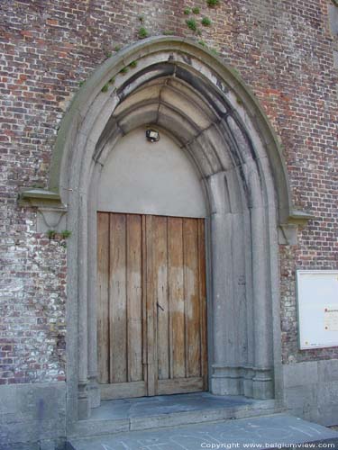 Sint-Martinuskerk TRAZEGNIES / COURCELLES foto 