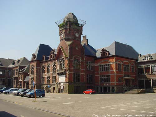 Former Town hall TRAZEGNIES / COURCELLES picture 