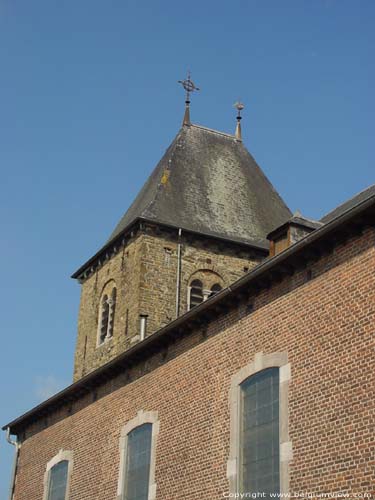 Kerk van Saint-Denis SAINT-DENIS-BOVESSE / LA BRUYERE foto 