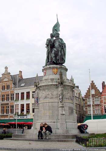 Statue Pieter de Koninc and Jan Breidel BRUGES picture 