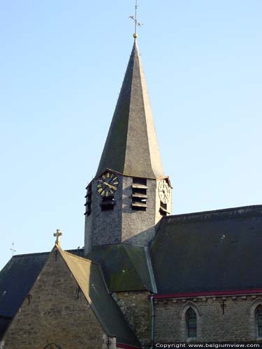 Sint-Kristoffelkerk (te Scheldewindeke) OOSTERZELE foto Achtzijdige vieringtoren.