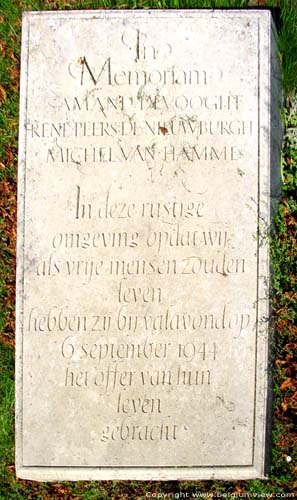 Provinciaal domain Bulskamp BEERNEM foto Gedenksteen voor de verzetshelden die hier op 6 september 1944 hun leven gaven.
