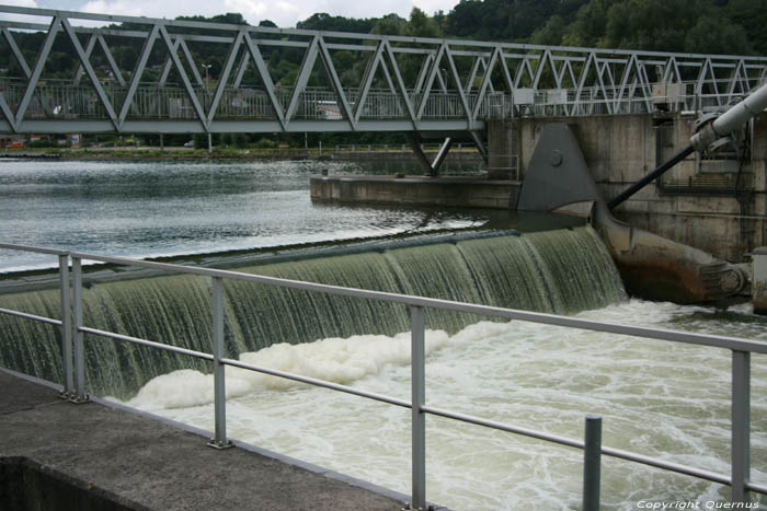 Ecluse et escalier  poisson sur la Meuse NAMUR / HASTIERE photo 