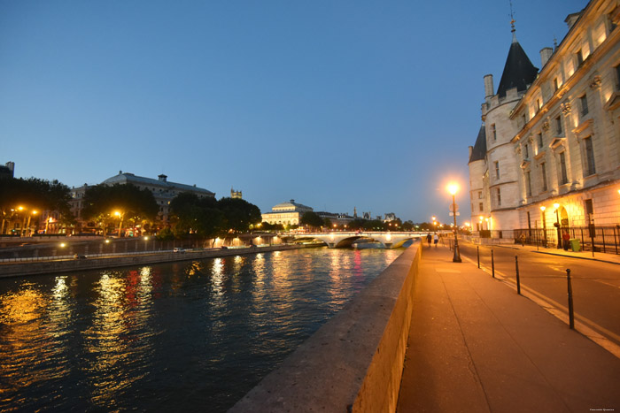 Seine Parijs in Paris / FRANKRIJK 