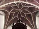 Johannes-de Doperkerk HERVE foto:  Prachtig stergewelf