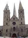 Sint-Jacobskerk GENT foto: Westgevel met twee westertorens.